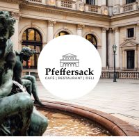 ein Brunnen mit einer Statue vor einem Gebäude, perfekt für Alte Liebe Catering Veranstaltungen